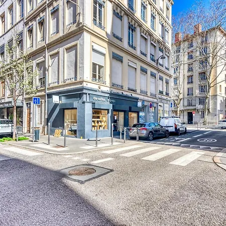 Le Martini - Clim Mobile - Au Brotteaux Metro B Apartamento *